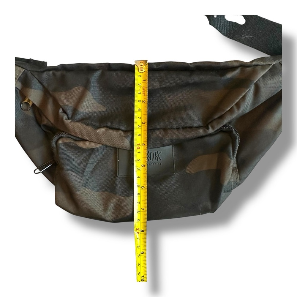 PINK Victoria's Secret Camouflage belt Bag Fanny pack - Picture 5 of 6